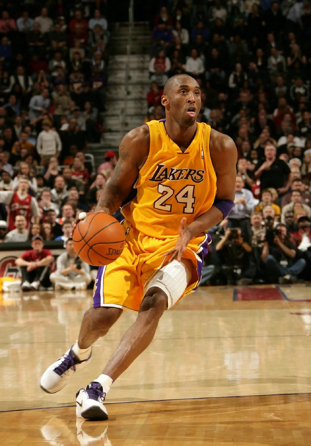 爱游戏娱乐-浓眉哥连续三场比赛得分超过反败为胜，FPX不断突破！比赛高潮迭起-爱游戏娱乐